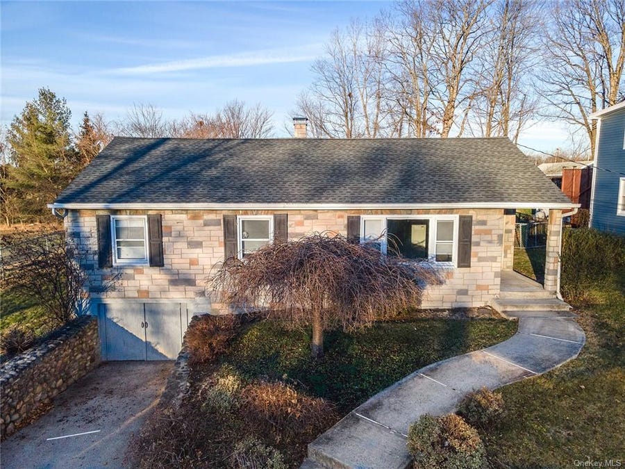 Jeffrey Stent Curasi Realty, Inc.